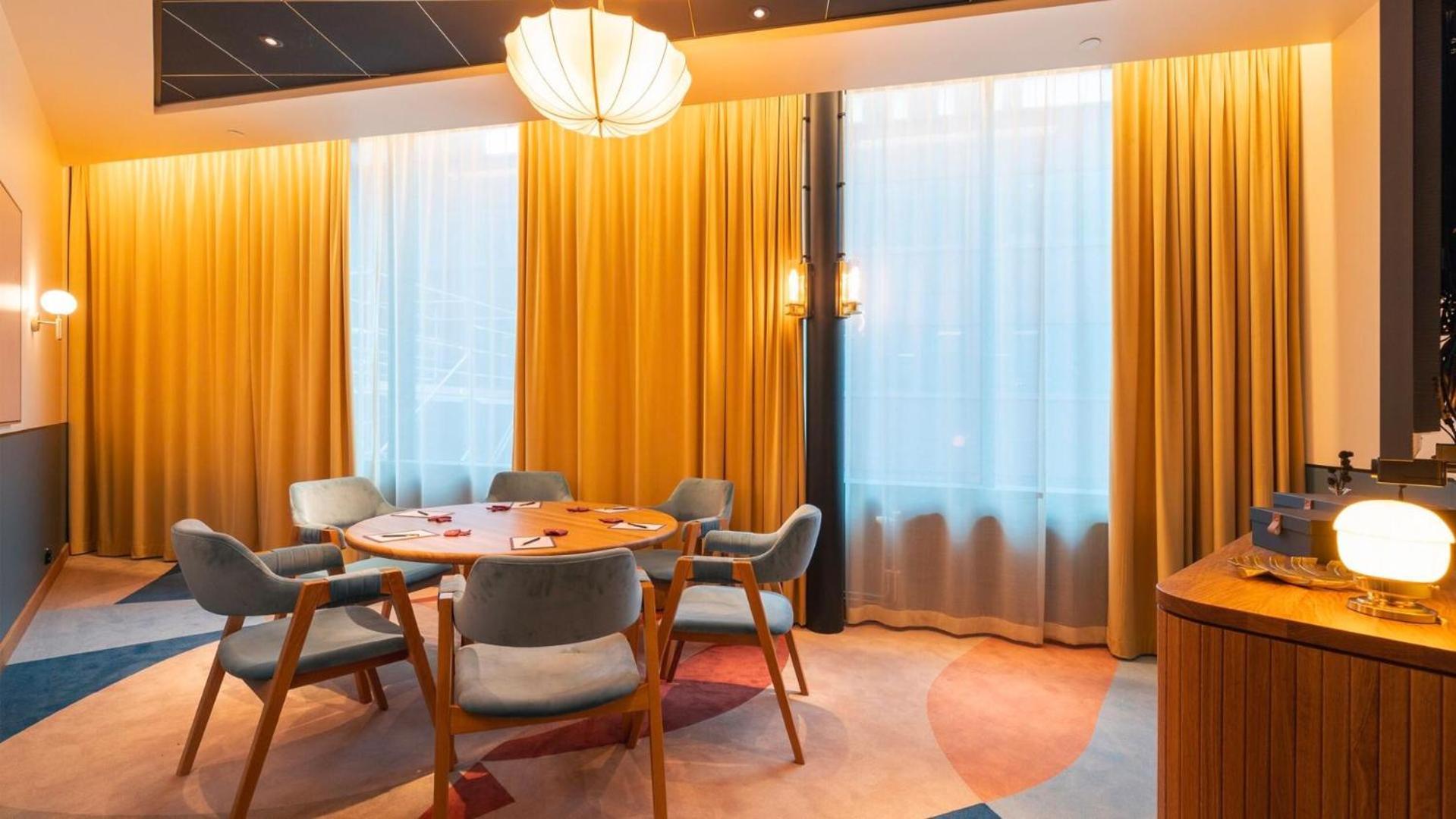 Jacyz Hotel Gothenburg Exterior photo The lounge at Terminal 5